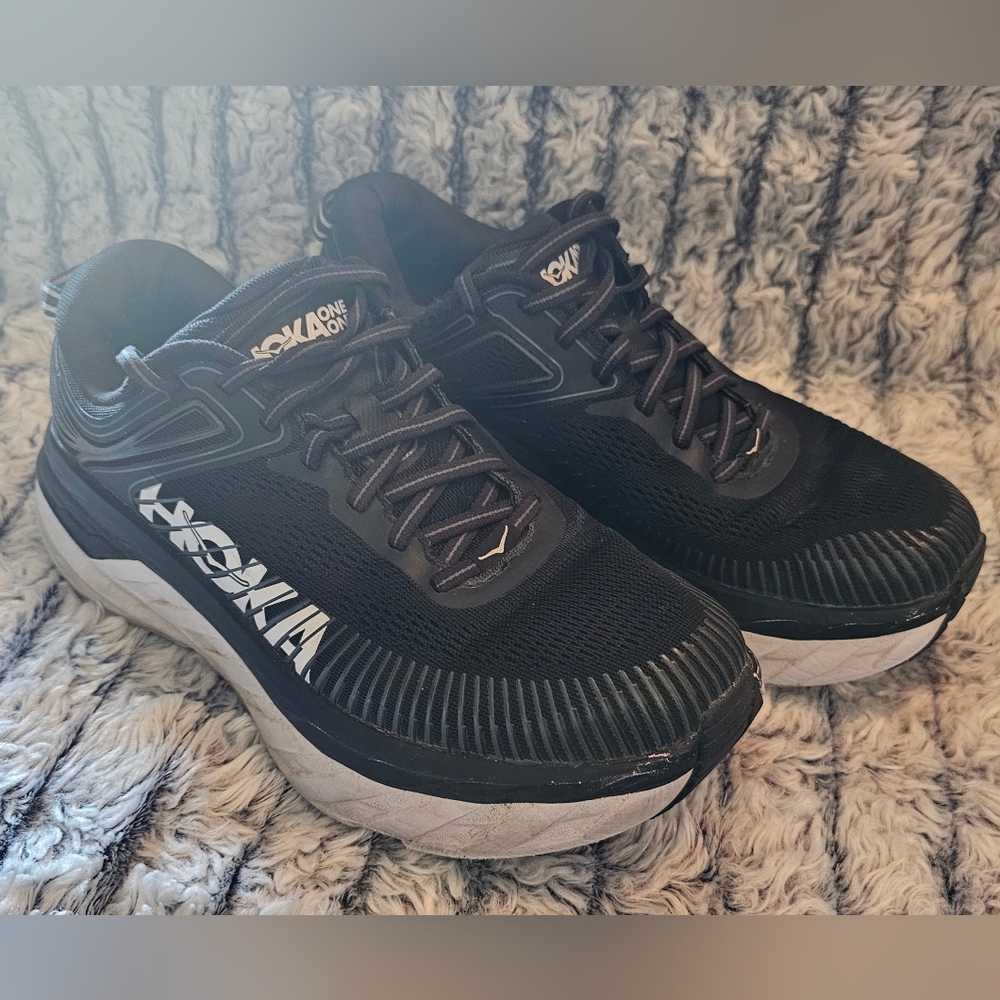 HOKA Bondi 7 Black Size 8 (Men) 10 (Women)